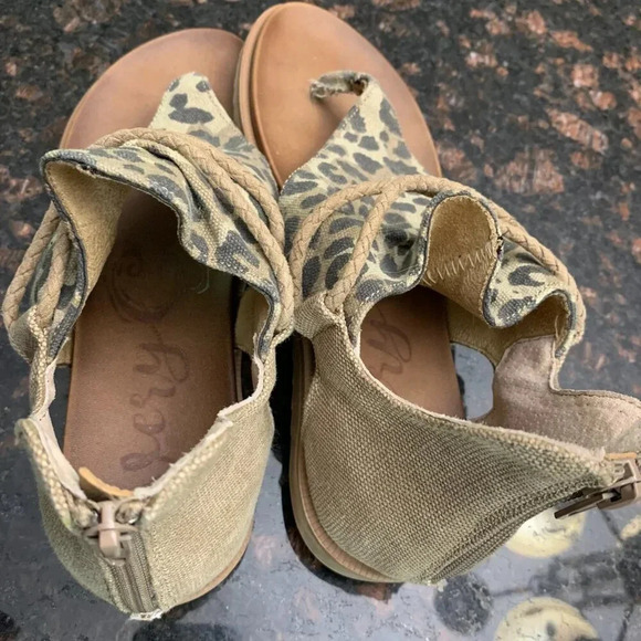 Leopard Print Sandals - Picture 2 of 3